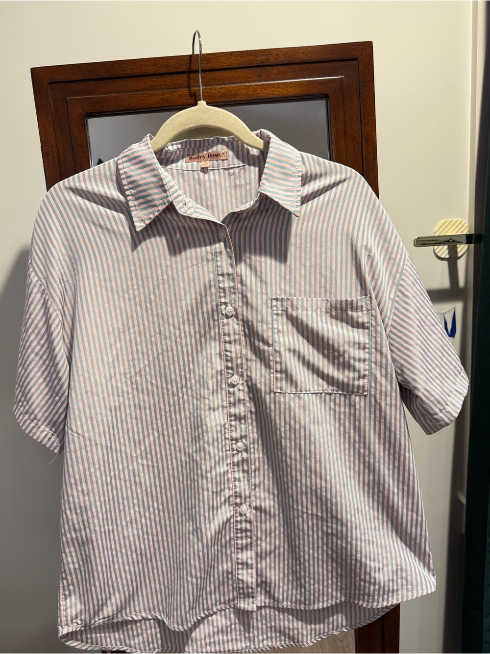 Women’s Boutique Bailey Rose Short-Sleeve Pink and White Striped Shirt